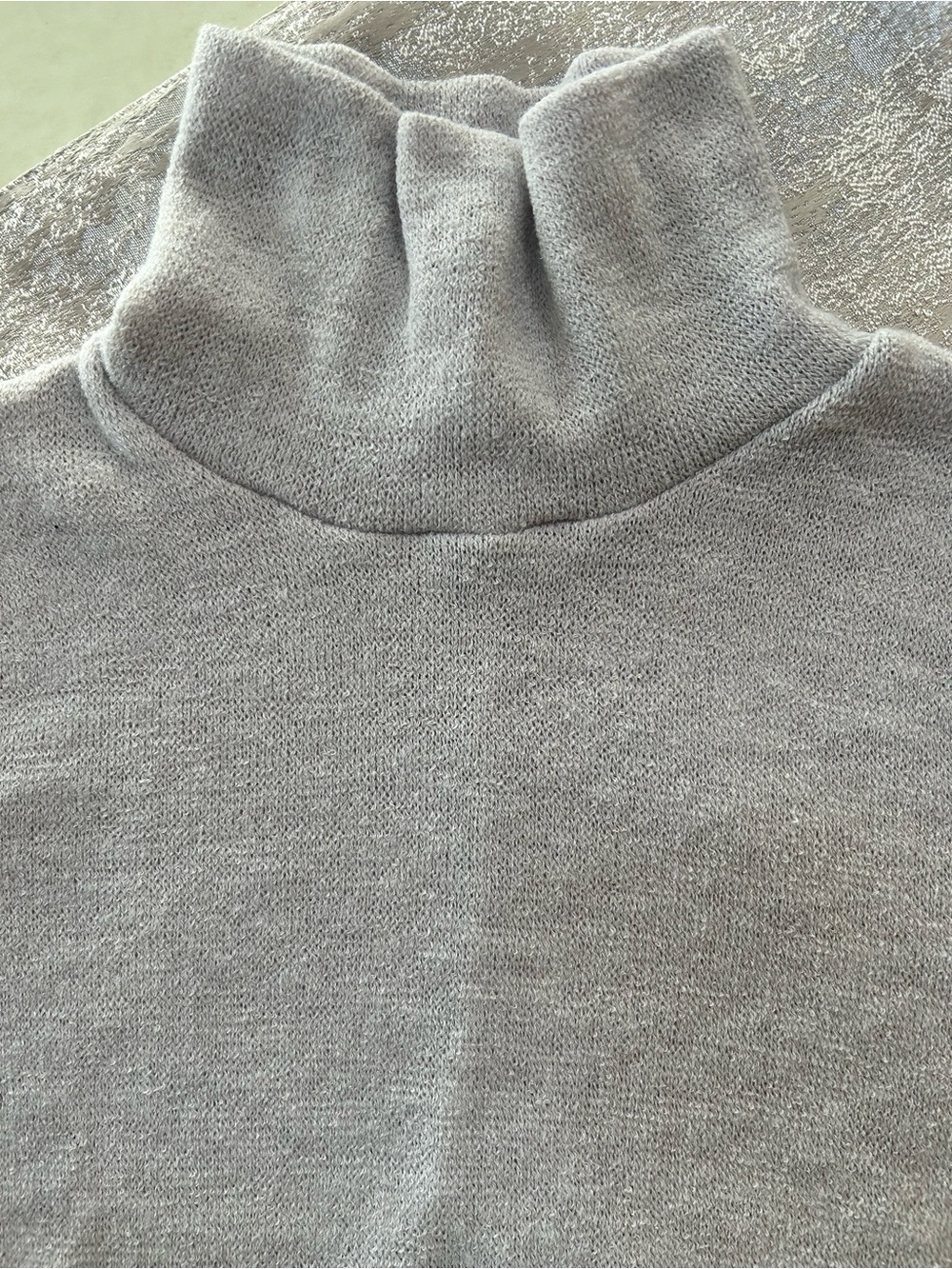 Classic Gray Turtleneck Sweater - Women's